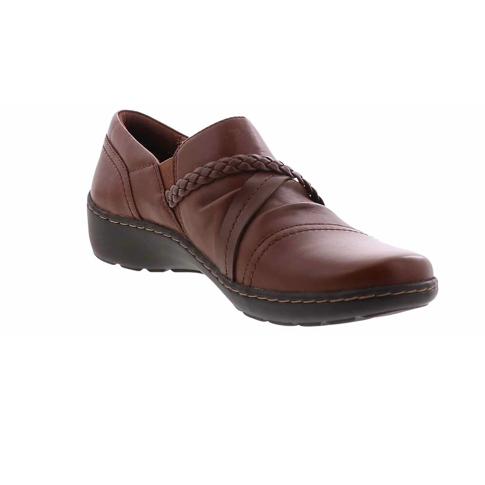 Clarks Cora Braid women’s Shoe brown size 8 only worn once